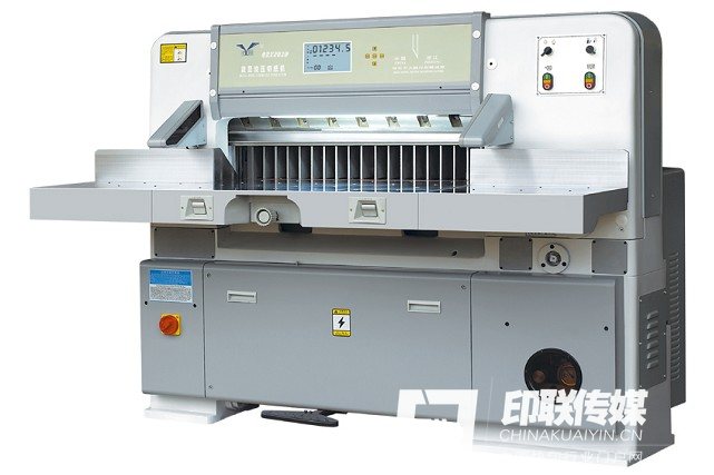 QZX203BZ數(shù)顯單液壓?jiǎn)螌?dǎo)軌切紙機(jī)