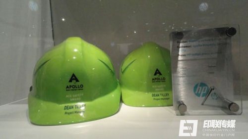 使用數(shù)碼印刷印制的保險帽