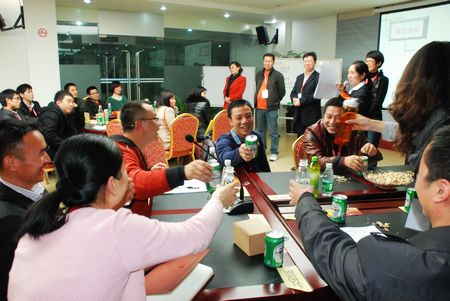 印聯(lián)培訓(xùn)沙龍學(xué)員愉快交流