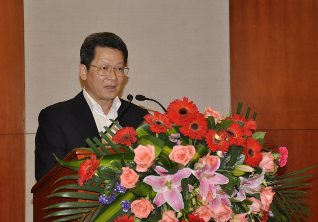 深圳市人民政府副市長(zhǎng)陳彪致辭
